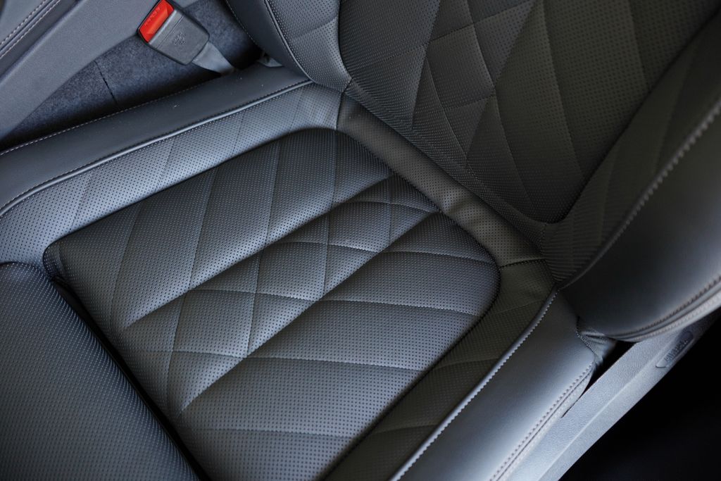 Thumbnail: 2026 BMW X5 - 12