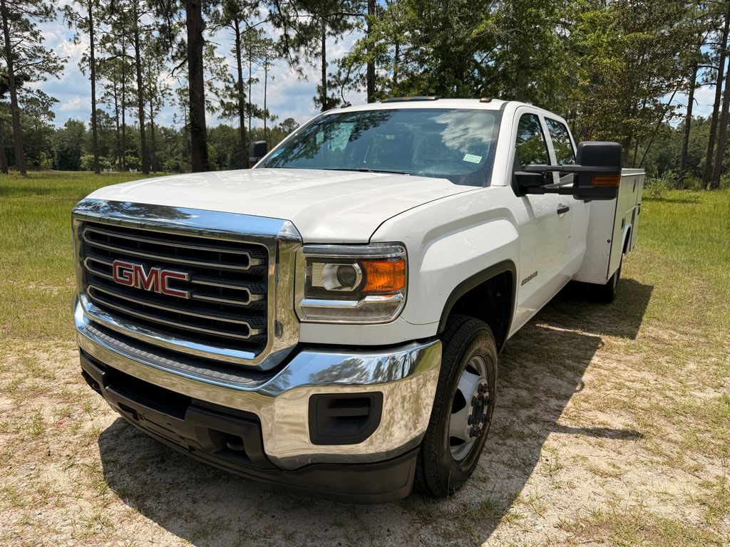 2019 GMC Sierra 3500HD Chassis Crew Cab RWD