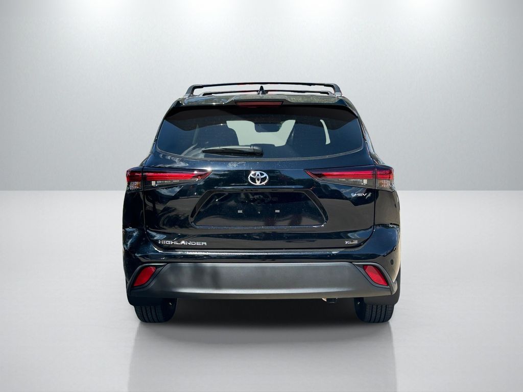 New 2026 Toyota Highlander Hybrid SUV