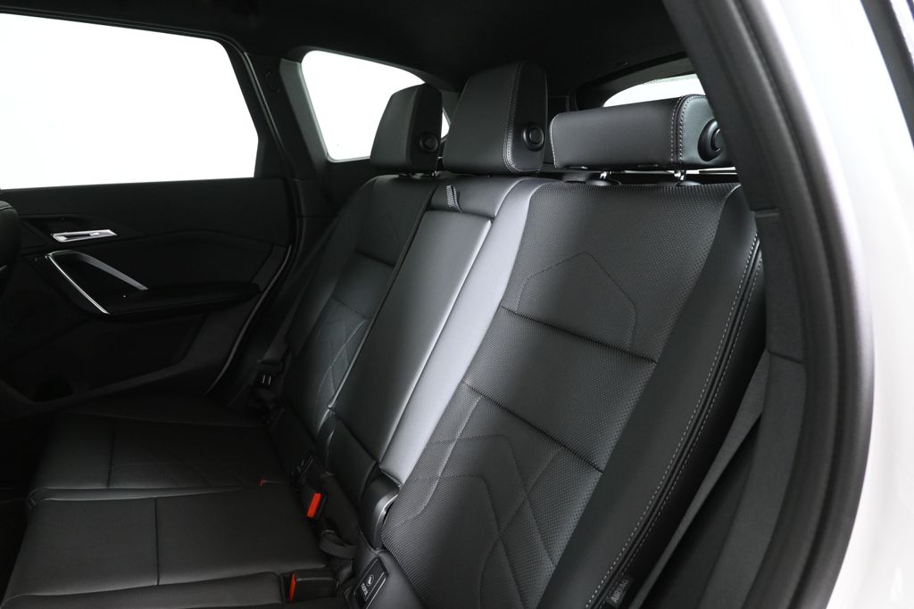 Thumbnail: 2026 BMW X1 - 4