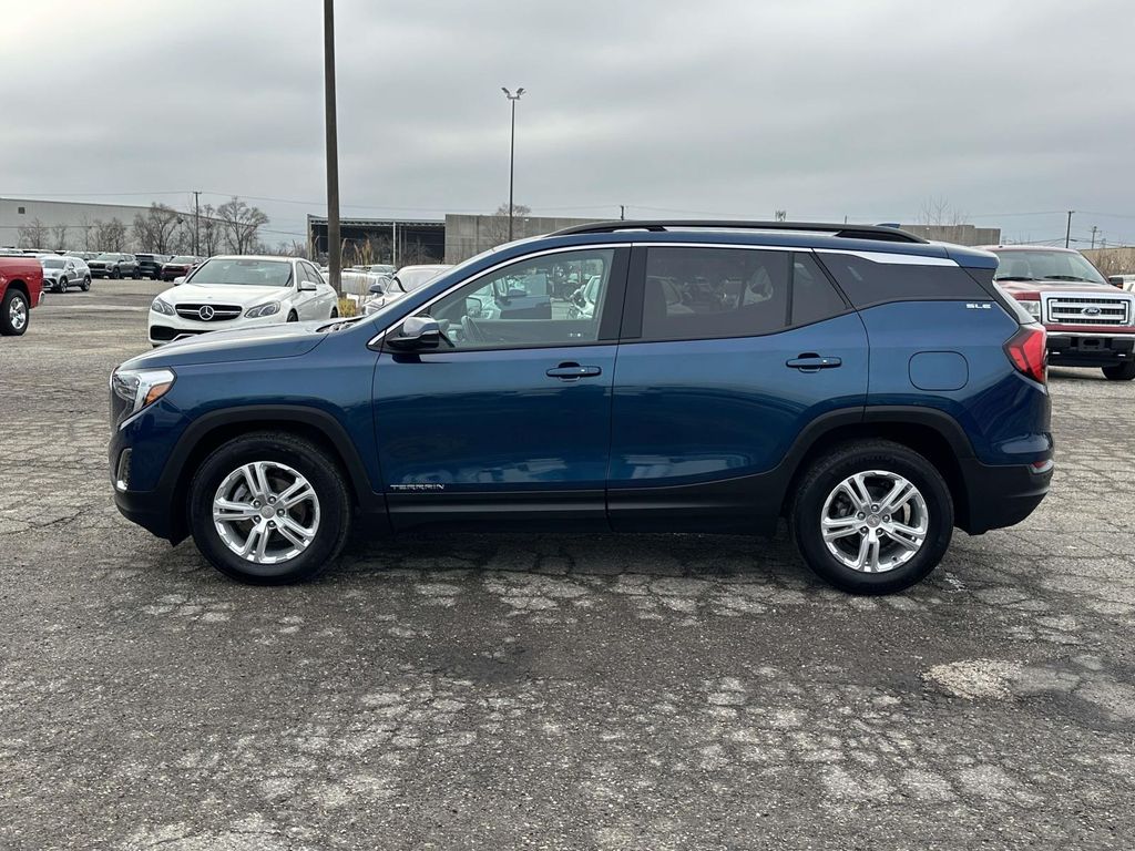 View vehicle photo 2