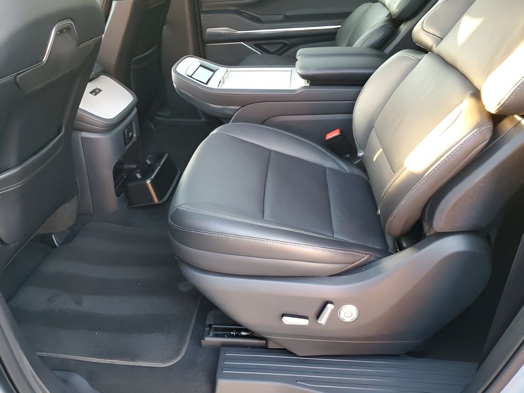 Used Car 2025 Lincoln Navigator L  Reserve For Sale Under $100,000 In Austin, Texas