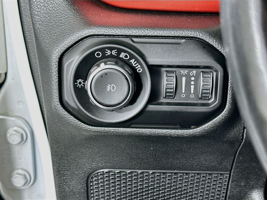Thumbnail: 2021 Jeep Wrangler - 10