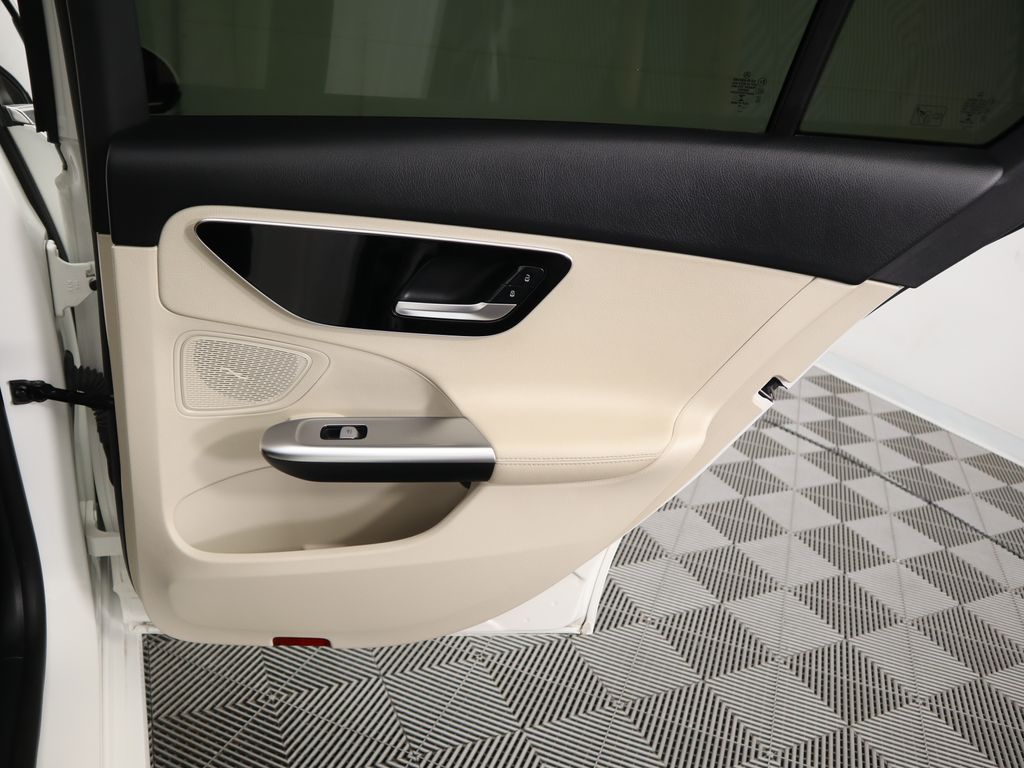 Thumbnail: 2022 Mercedes-Benz C-Class - 27