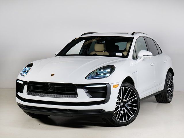 2026 Porsche Macan Base
