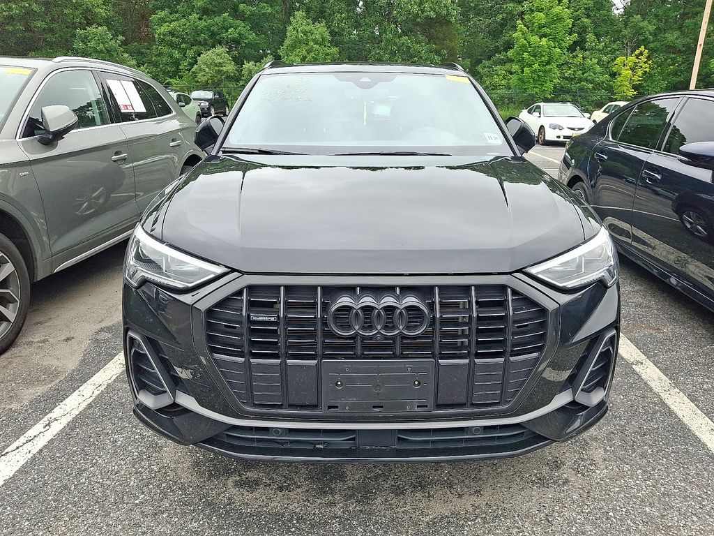 Thumbnail: 2024 Audi Q3 - 2