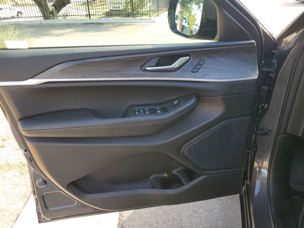 New Car 2025 Jeep Grand Cherokee  Limited For Sale Under $50,000 In Austin, Texas