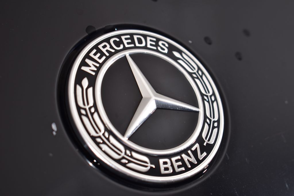 Thumbnail: 2023 Mercedes-Benz C-Class - 10