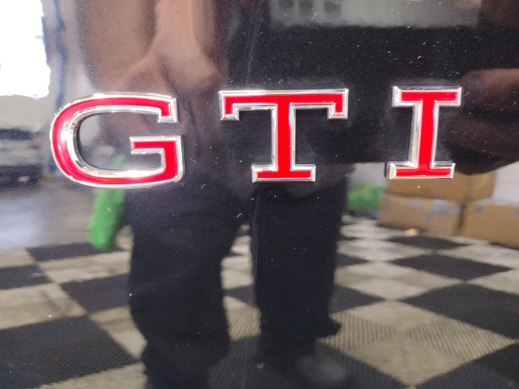 2025 Volkswagen Golf GTI Autobahn