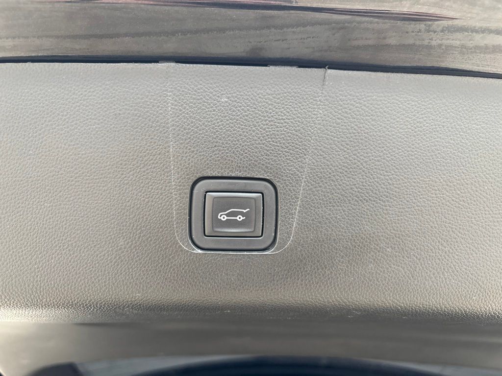 Used 2023 Chevrolet Traverse SUV