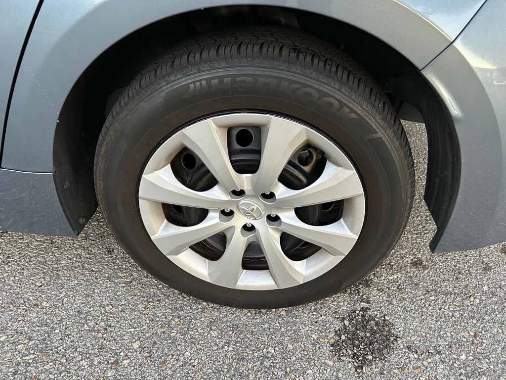 Thumbnail: 2024 Toyota Corolla - 9