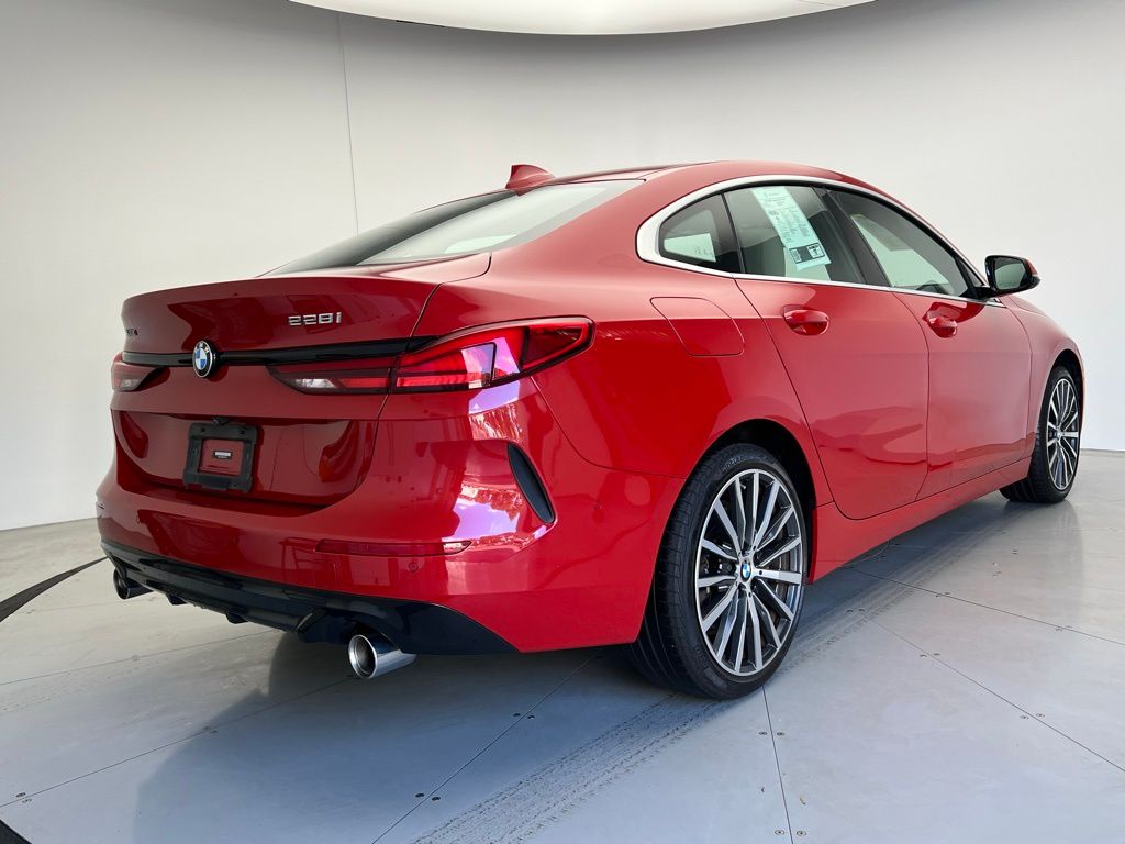 Thumbnail: 2021 BMW 2 Series - 3