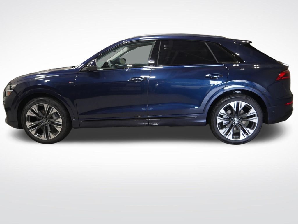 Thumbnail: 2026 Audi Q8 - 2