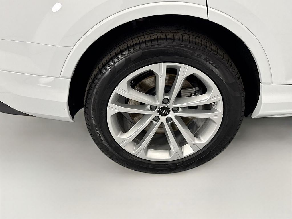 Thumbnail: 2026 Audi Q7 - 32