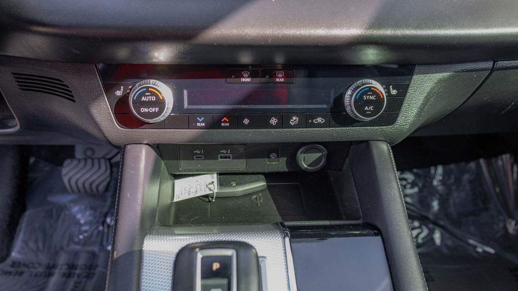 Used 2024 Mitsubishi Outlander SEL 4D Sport Utility