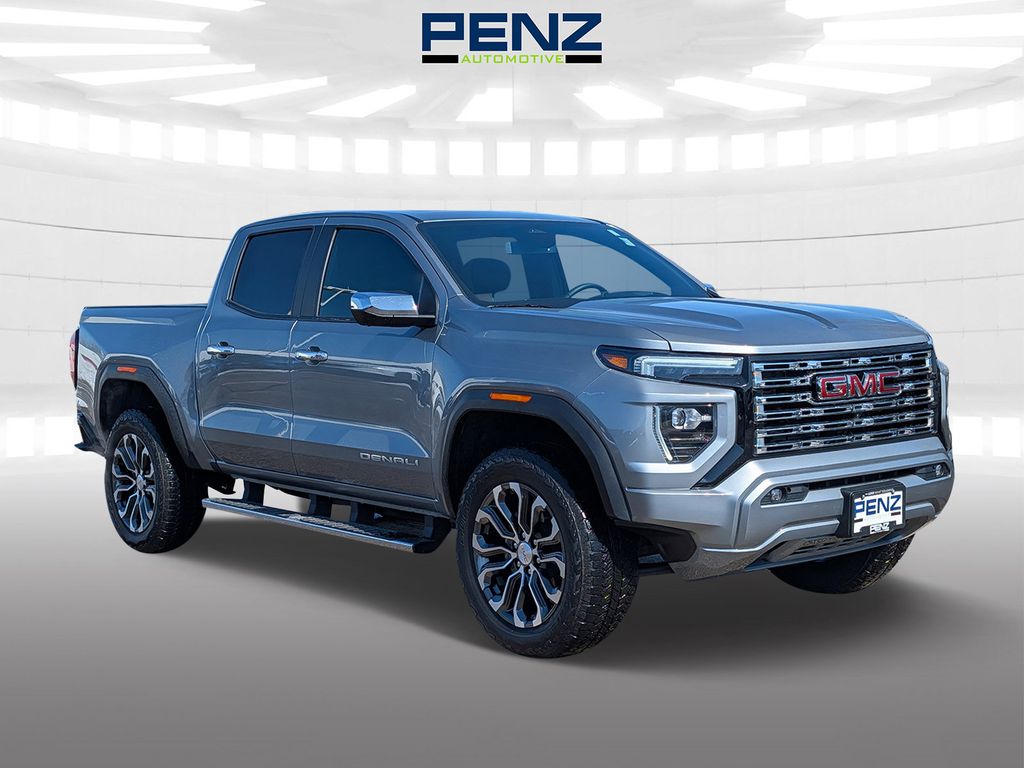 2025 GMC Canyon Denali Crew Cab 4WD