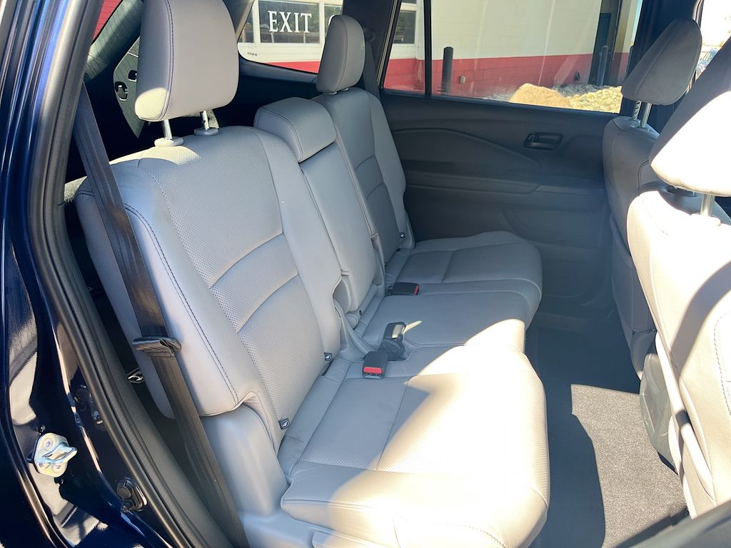 Used 2023 Blue Honda EX-L image 28
