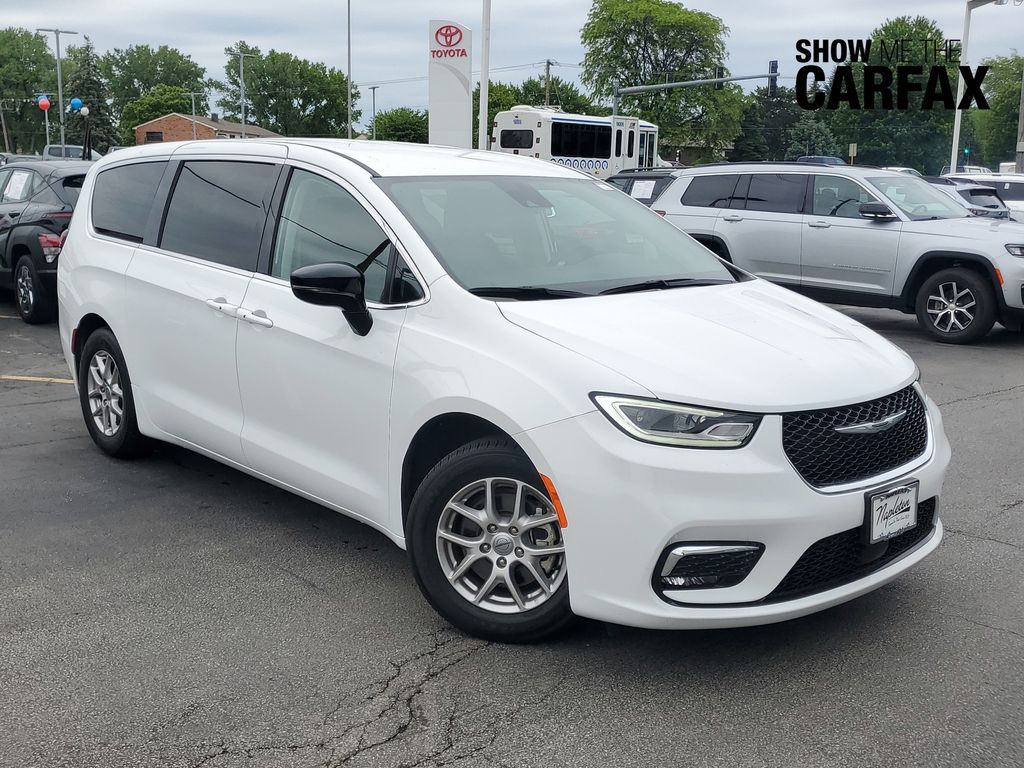 Bright White Clearcoat 2024 Chrysler Pacifica Touring L FWD Minivan Front-Wheel Drive 9-Speed Automatic