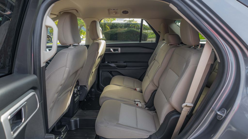 Used 2021 Ford Explorer Base 4D Sport Utility