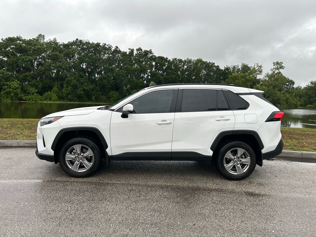 2024 Toyota RAV4 XLE 2