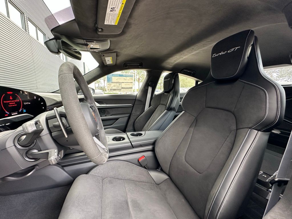 Thumbnail: 2025 Porsche Taycan - 5