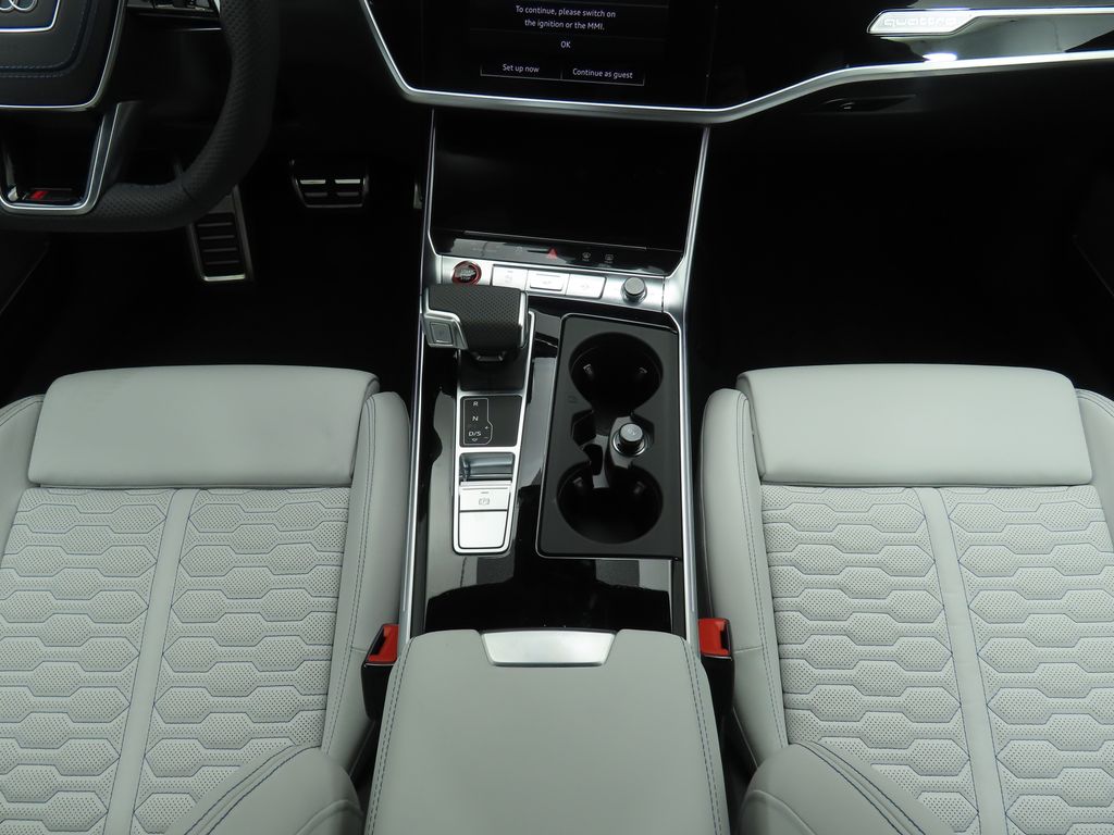 Thumbnail: 2025 Audi RS 7 - 16
