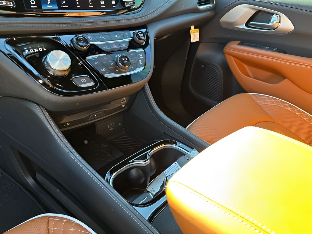 New 2026 Silver Chrysler Pinnacle image 36