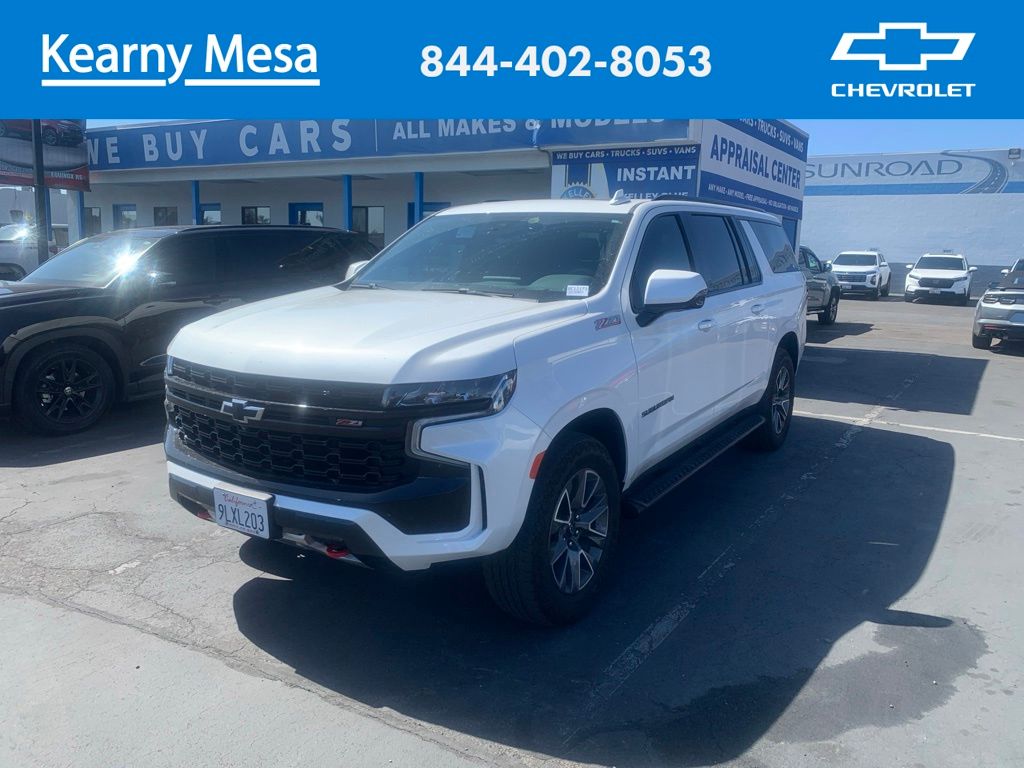 White (Iridescent Pearl Tricoat) 2024 Chevrolet Suburban Z71 4WD SUV / Crossover Four-Wheel Drive