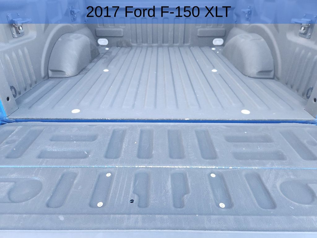 2017 Ford F-150 XLT 30