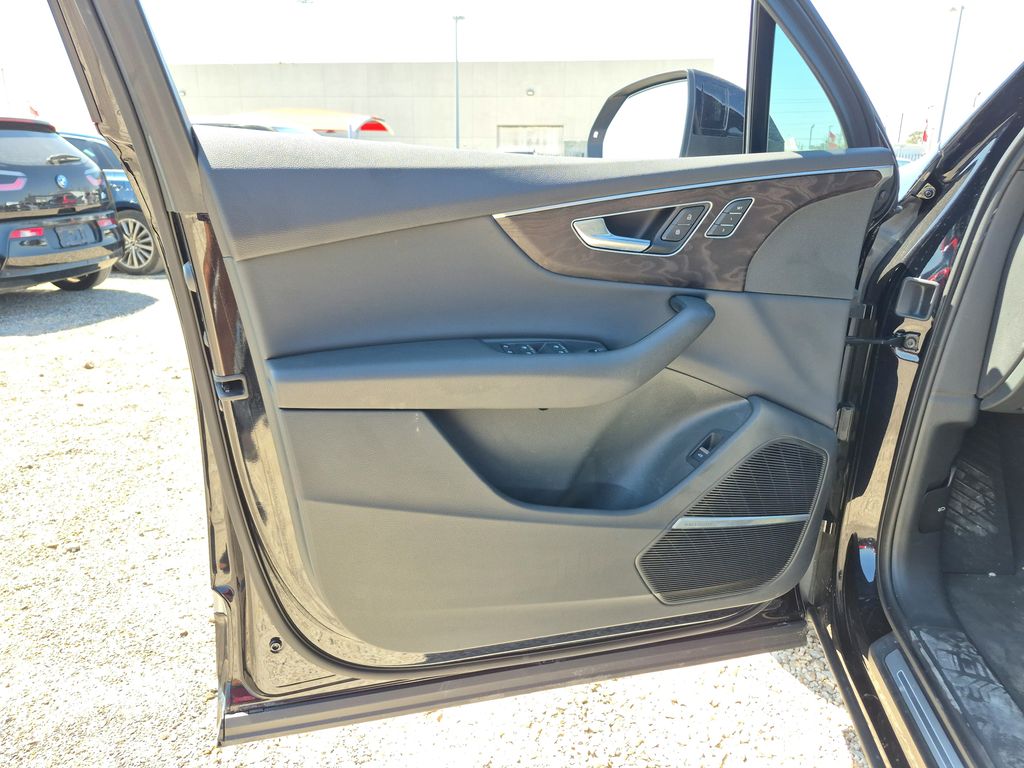 2021 Audi Q7 55 Premium Plus Black at Ultimate Motorsports