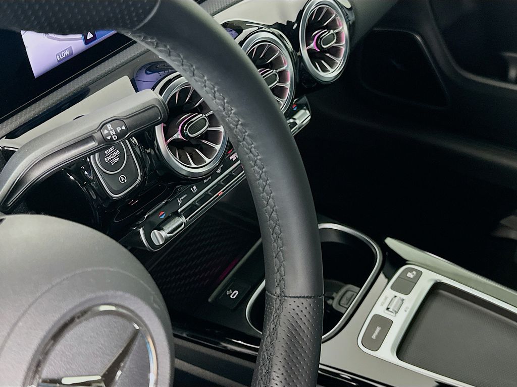 Thumbnail: 2025 Mercedes-Benz CLA - 17