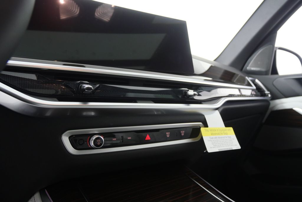 Thumbnail: 2026 BMW X5 - 21