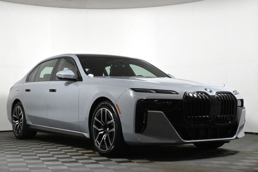 Thumbnail: 2025 BMW 7 Series - 9