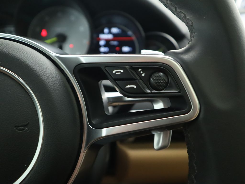 Thumbnail: 2018 Porsche Cayenne - 12