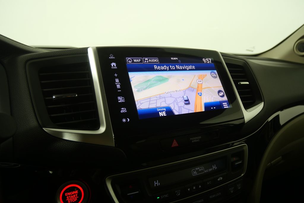 Thumbnail: 2017 Honda Pilot - 26