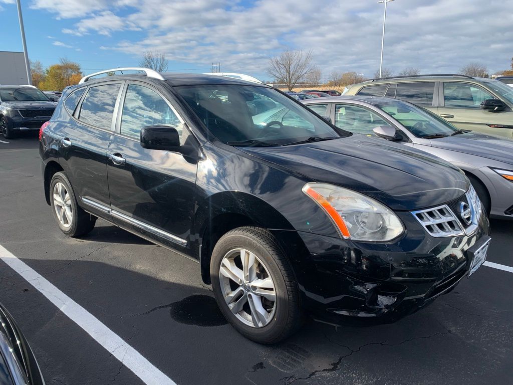 2013 Nissan Rogue SV 2