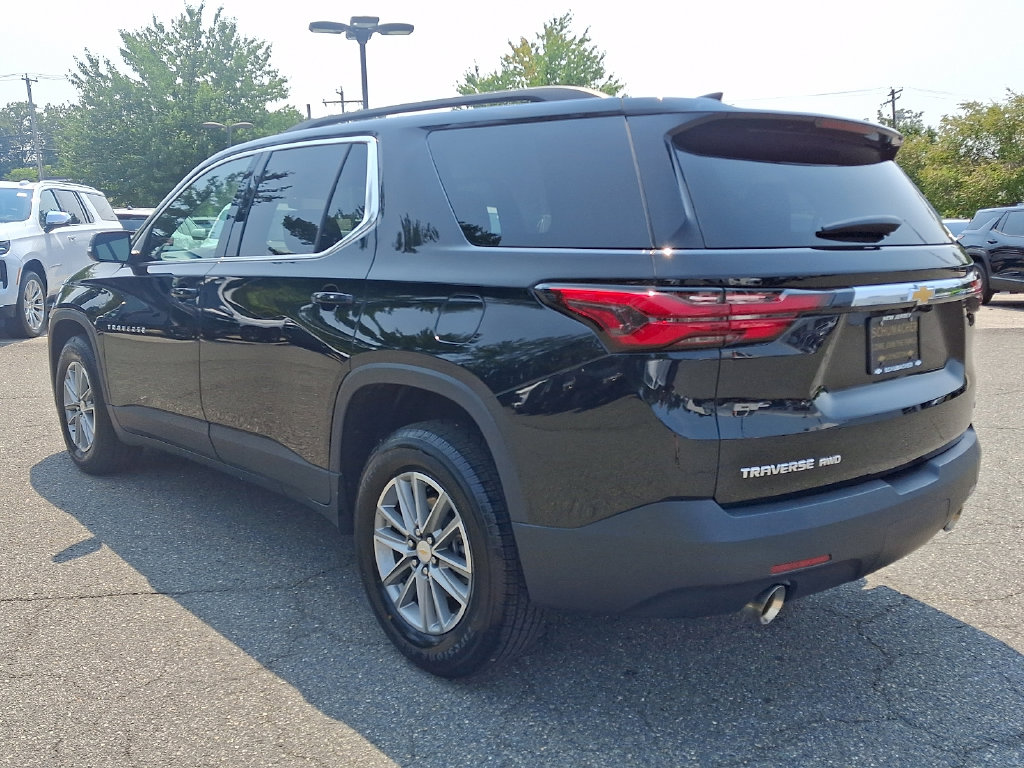 Used 2023 Chevrolet Traverse LT