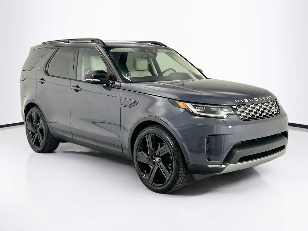 Thumbnail: 2026 Land Rover Discovery - 3
