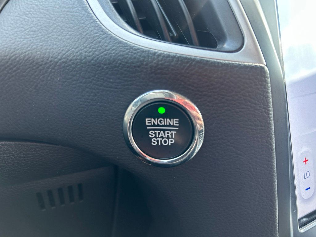 Used 2024 Ford Edge SUV