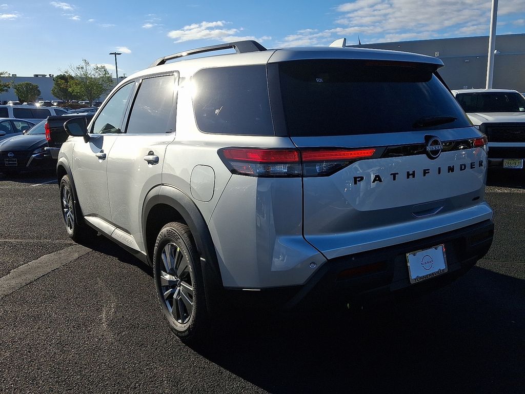 Thumbnail: 2025 Nissan Pathfinder - 4