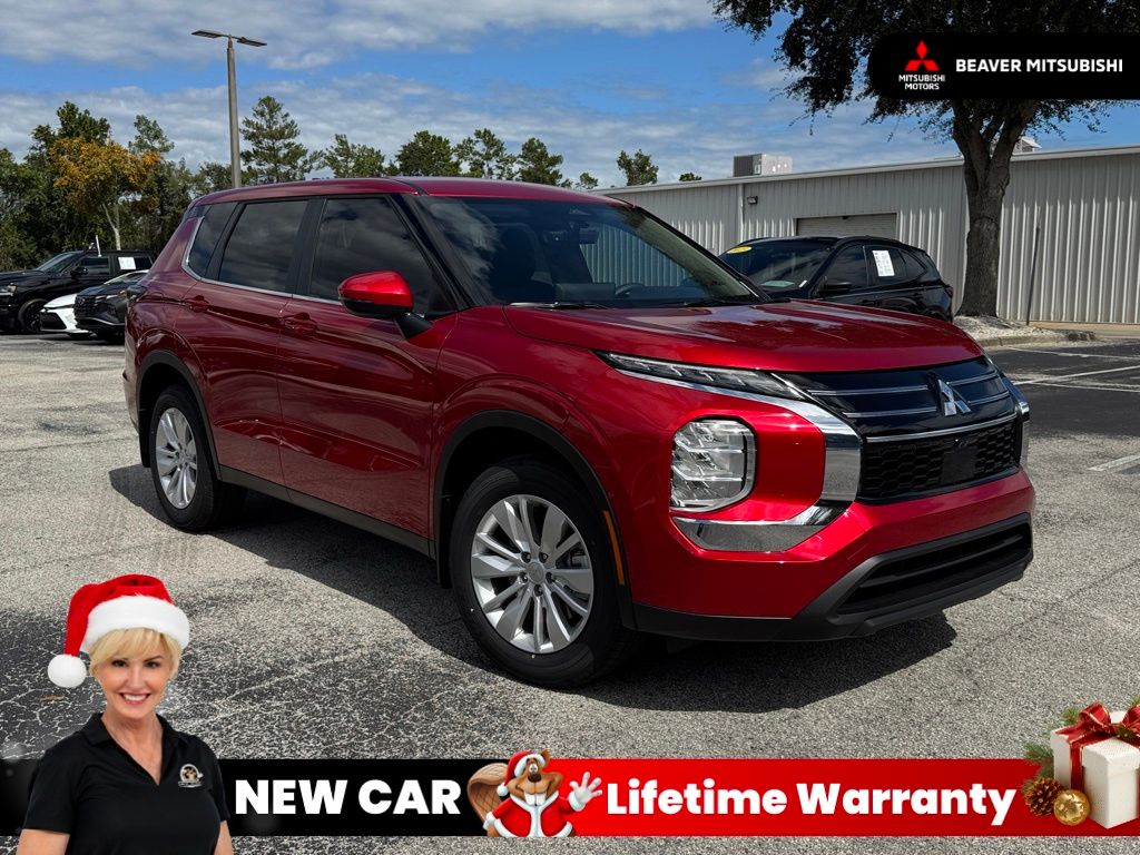2025 Mitsubishi Outlander ES's photo