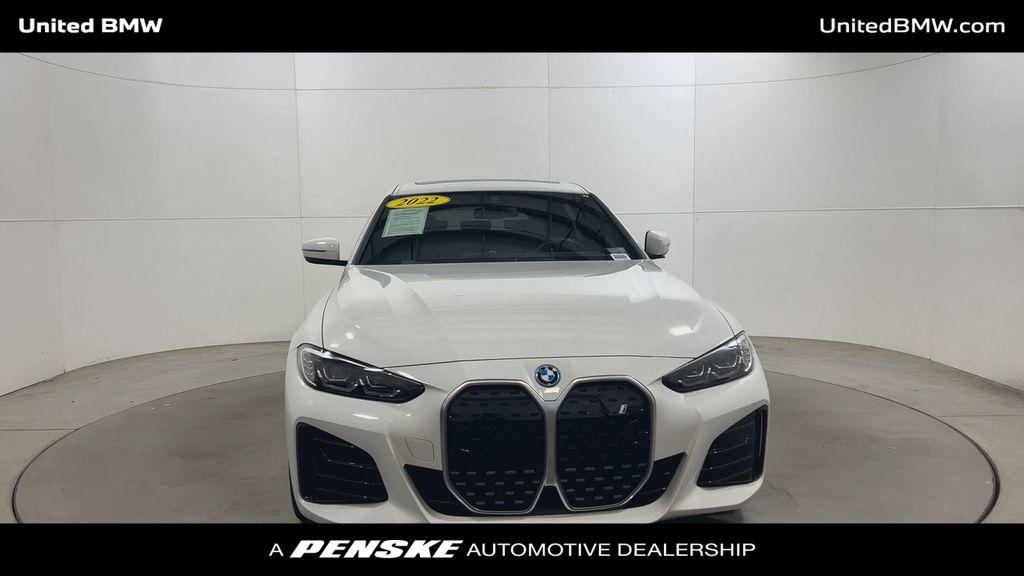 Thumbnail: 2022 BMW i4 - 3