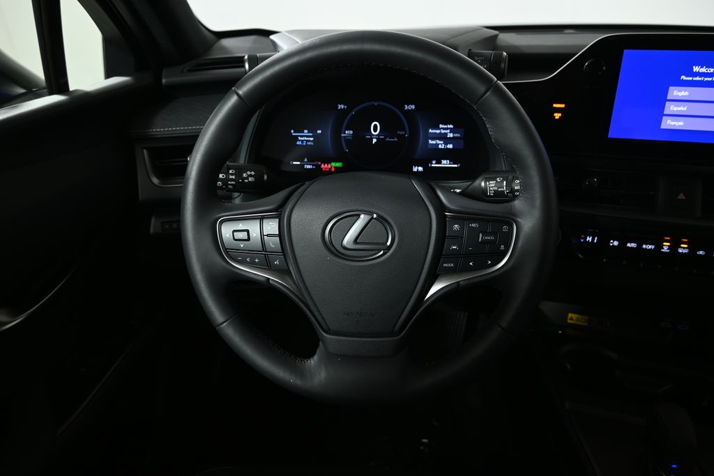 Thumbnail: 2025 Lexus UX - 18