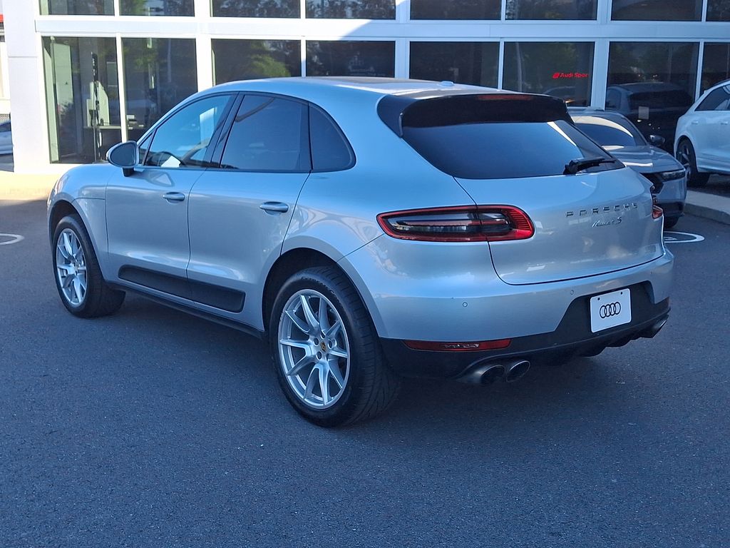 Thumbnail: 2016 Porsche Macan - 6