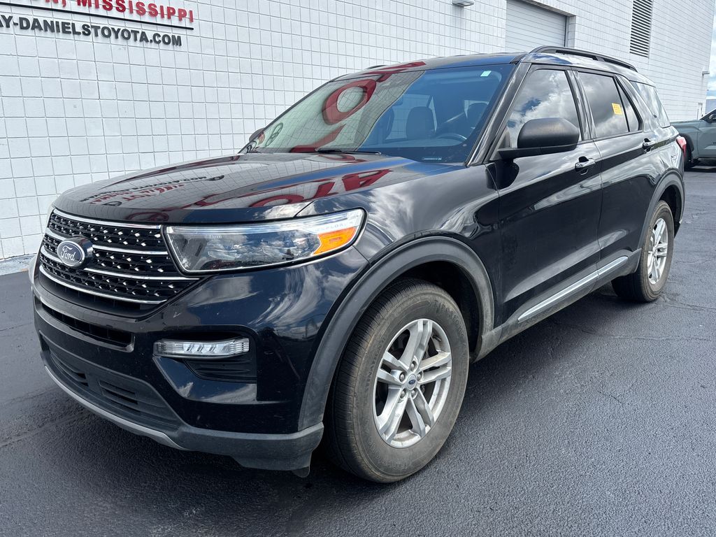 2021 Ford Explorer XLT 4WD's photo
