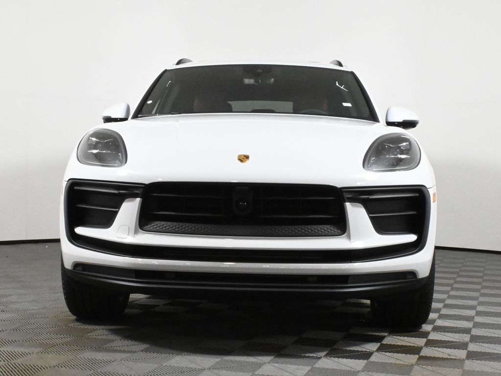 Thumbnail: 2026 Porsche Macan - 10