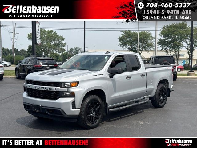 Silver Ice Metallic 2022 Chevrolet Silverado 1500 Pickup Truck Four-Wheel Drive 8-Speed Automatic