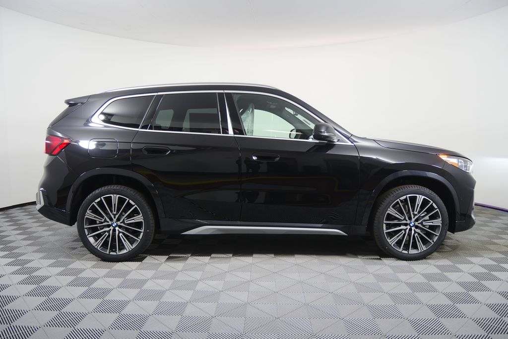 Thumbnail: 2026 BMW X1 - 2