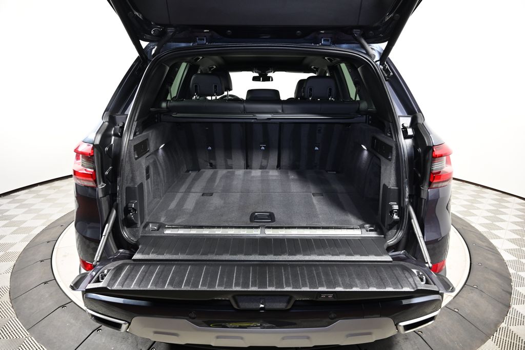 Thumbnail: 2022 BMW X5 - 10