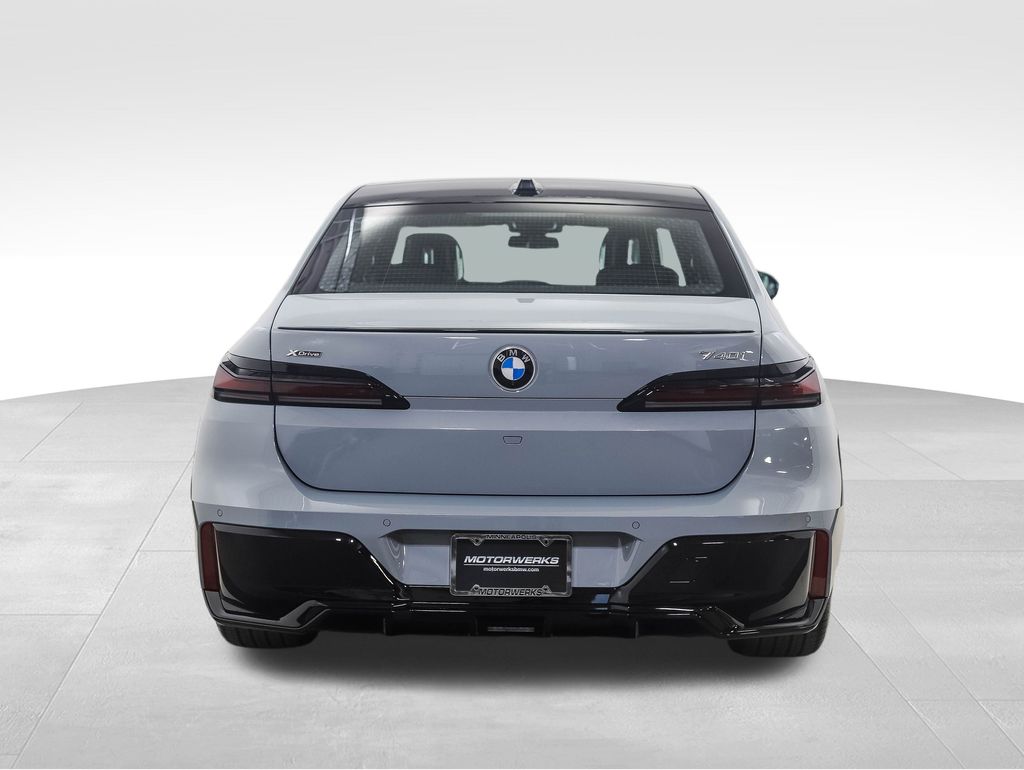 2025 BMW 7 Series 740i xDrive 4